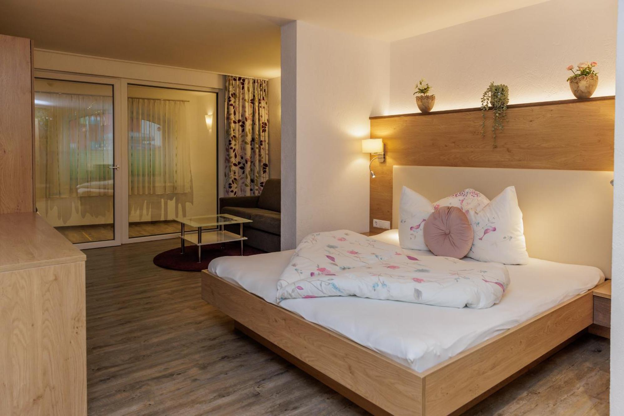 ריד אים אוברינטל Apartmenthaus Goldeck מראה חיצוני תמונה