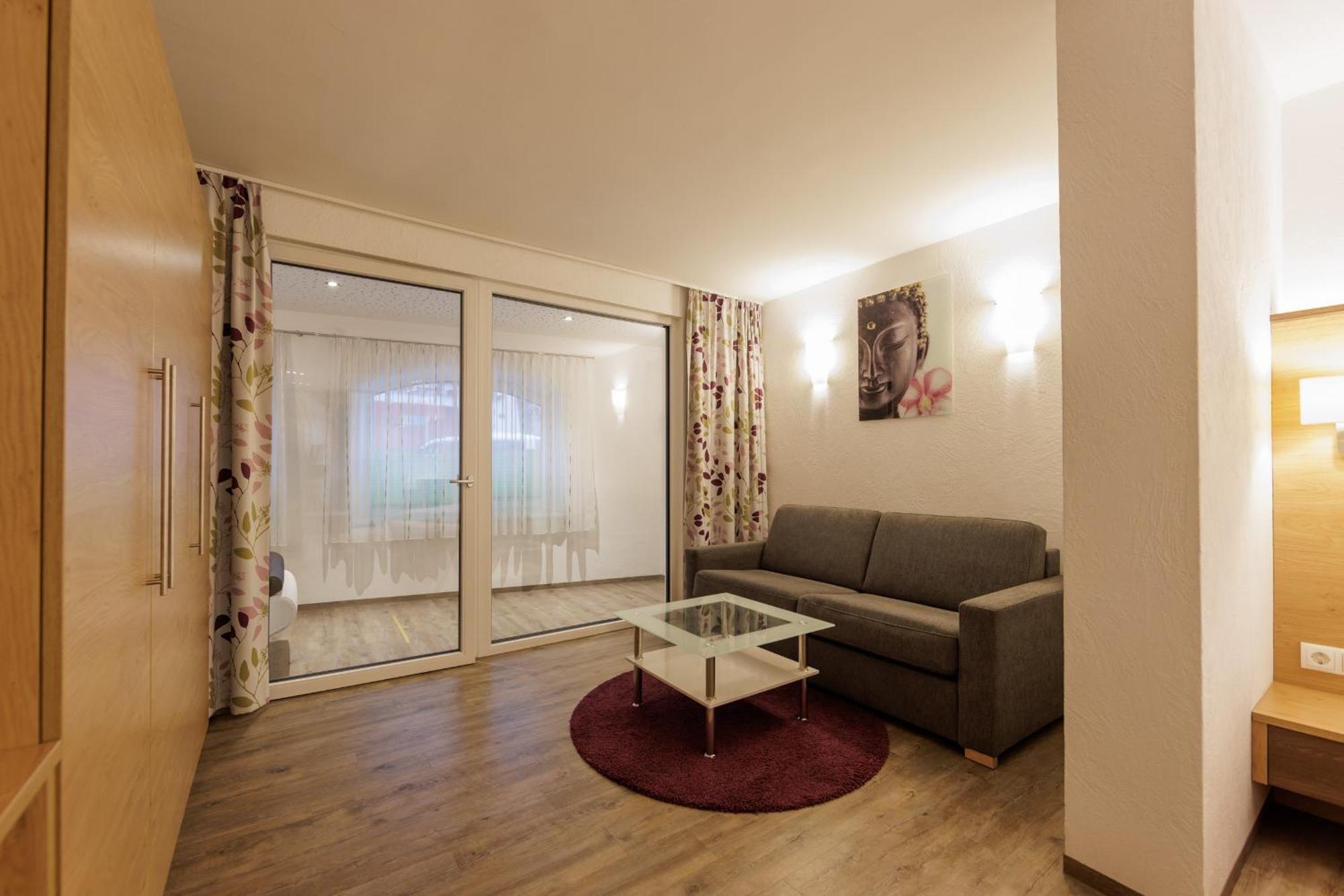 ריד אים אוברינטל Apartmenthaus Goldeck מראה חיצוני תמונה