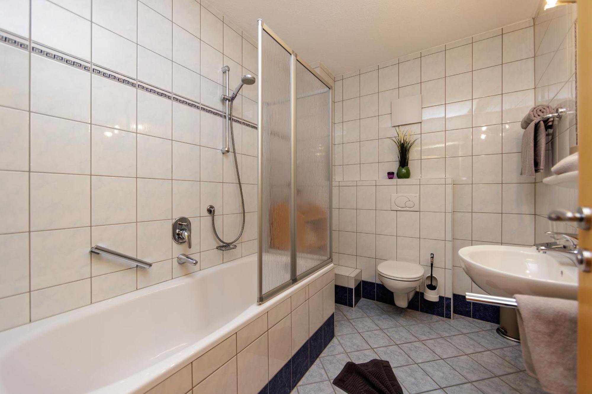 ריד אים אוברינטל Apartmenthaus Goldeck מראה חיצוני תמונה